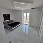 Σπίτι διακοπών Modern Hillside Retreat With Panoramic Views