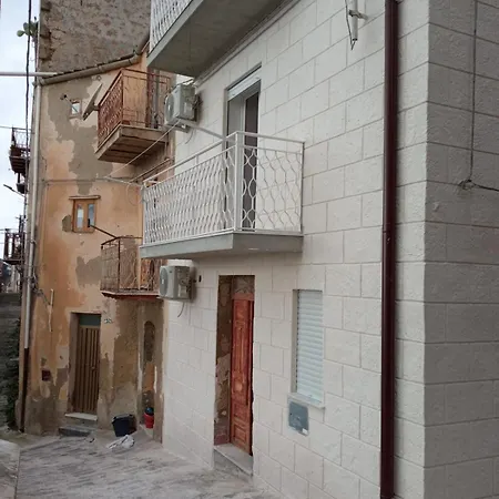Modern Hillside Retreat With Panoramic Views Holiday home Mussomeli