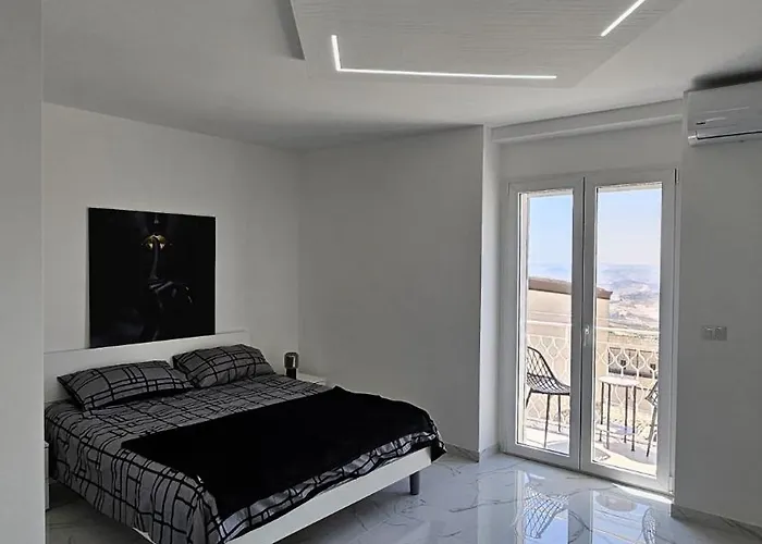 Modern Hillside Retreat With Panoramic Views Mussomeli